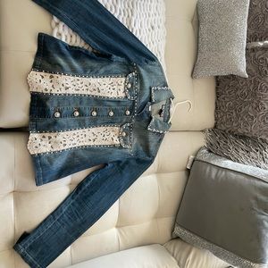 Vintage Jean Jacket💙